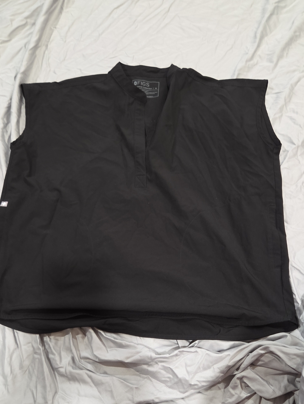 Figs Black Sleeveless Medical Top